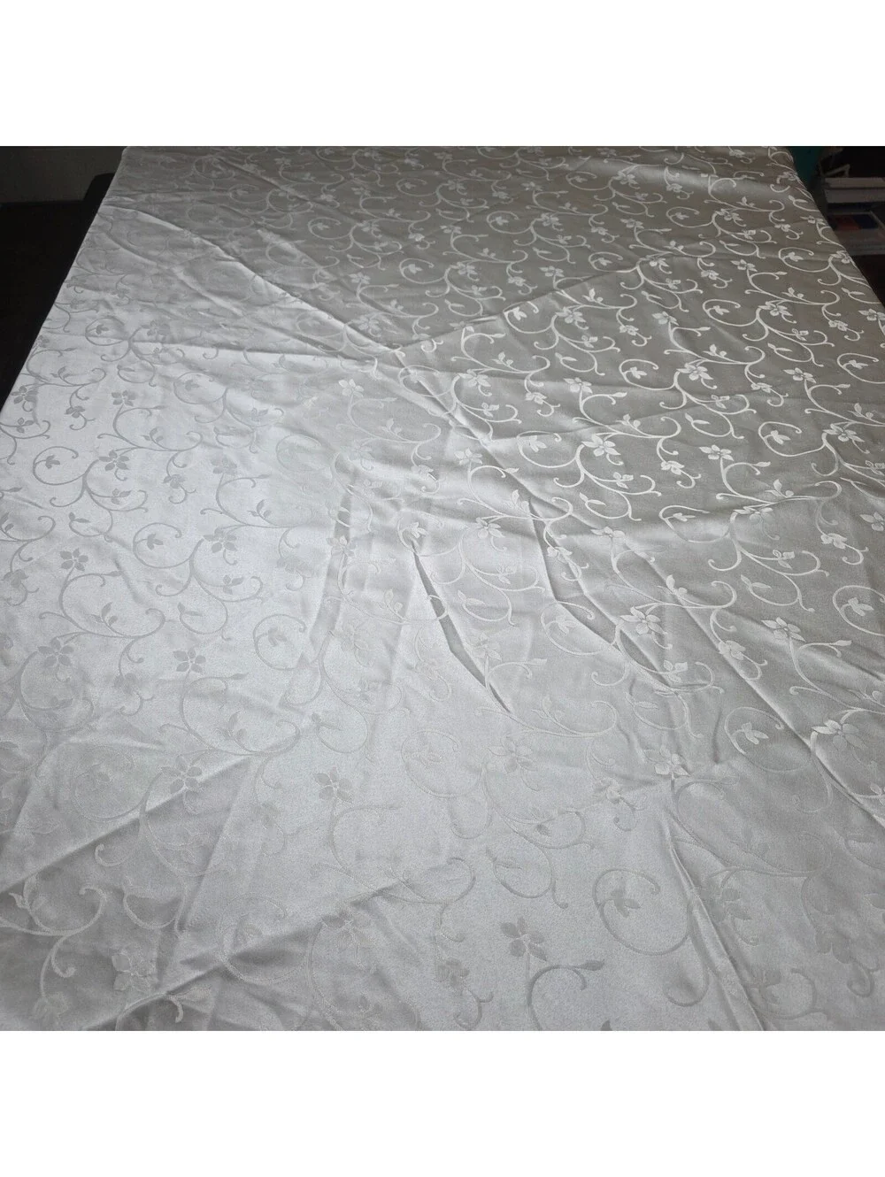 Vintage Damask Tablecloth Beige Ivory 72